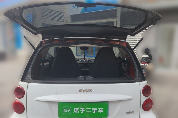 Used smart fortwo 2015 1.0 MHD Spark Special Edition Trunk