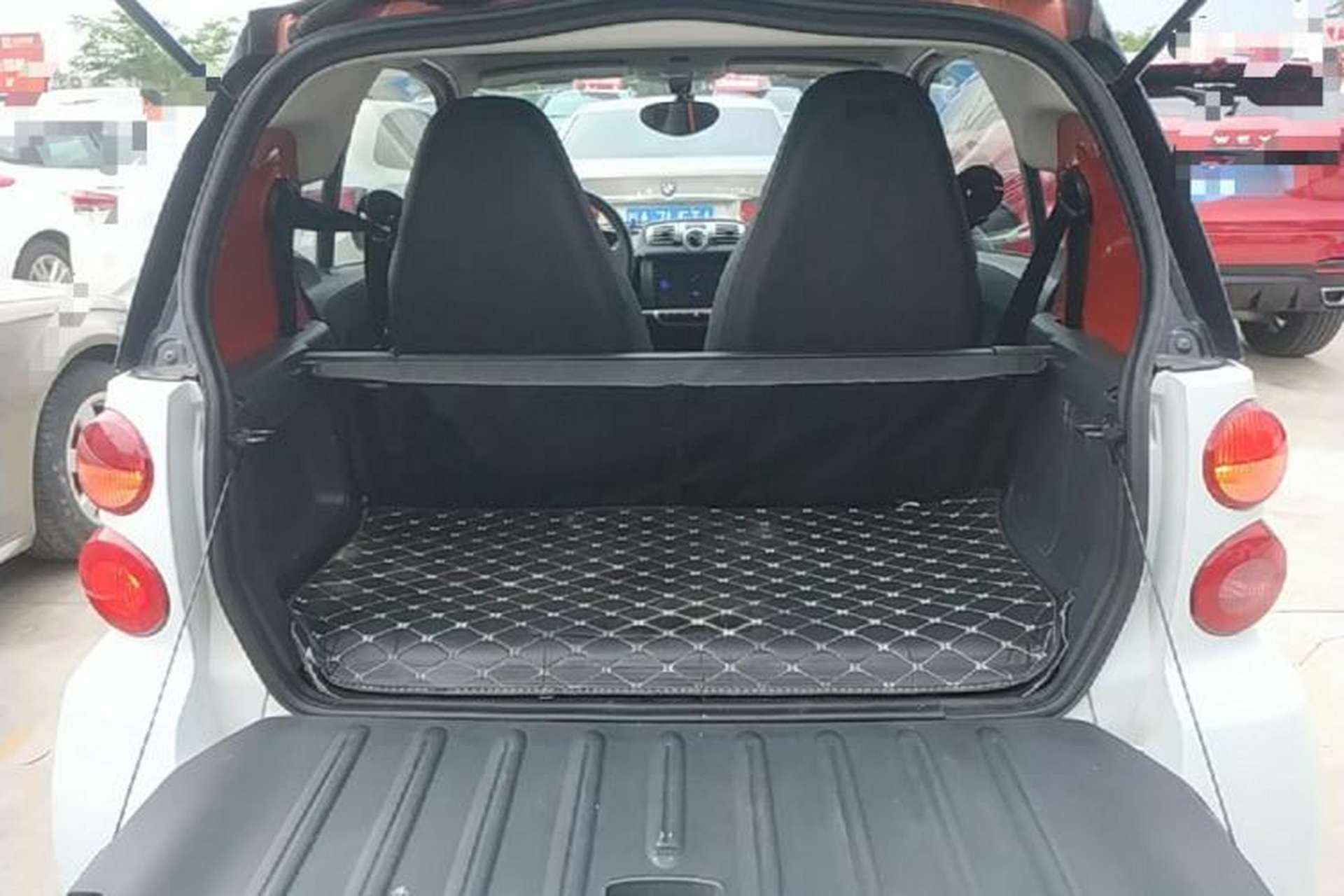 Used smart fortwo 2015 1.0 MHD Spark Special Edition Trunk
