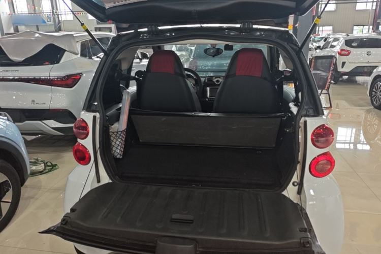 Used smart fortwo 2015 1.0 MHD Comfort Travel Edition Trunk