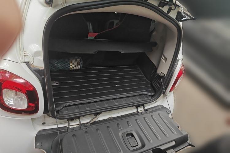 Used smart fortwo 2015 1.0L 52 kW Hardtop Passion Edition Trunk