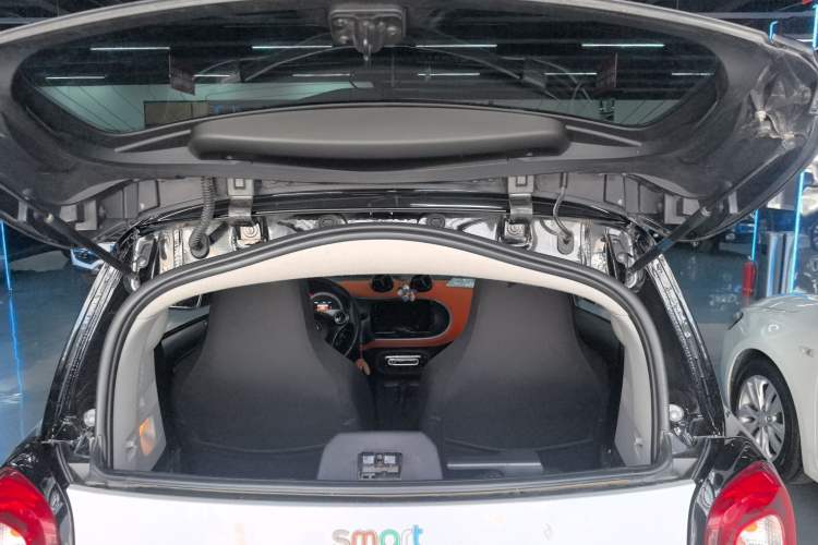 Used smart fortwo 2015 1.0L 52 kW Hardtop Passion Edition Trunk