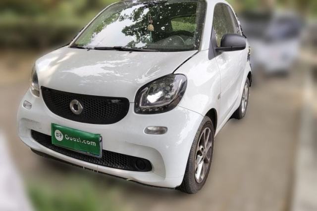 Used smart fortwo 2015 1.0L 52 kW hardtop Dynamic version
