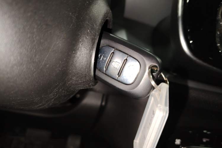 Used smart fortwo 2015 1.0L 52 kW Hardtop Passion Edition Vehicle Key