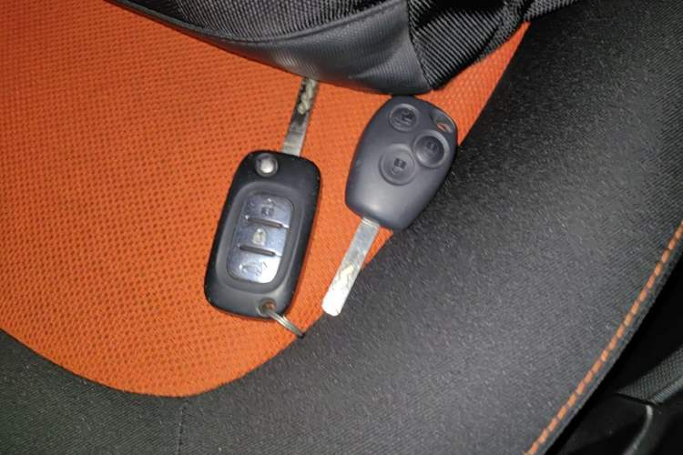 Used smart fortwo 2015 1.0L 52 kW Hardtop Passion Edition Vehicle Key