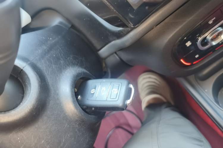 Used smart fortwo 2015 1.0L 52 kW hardtop Dynamic version Vehicle Key