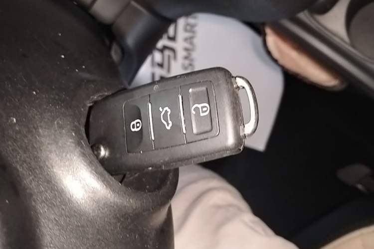 Used smart fortwo 2015 1.0L 52 kW hardtop Dynamic version Vehicle Key