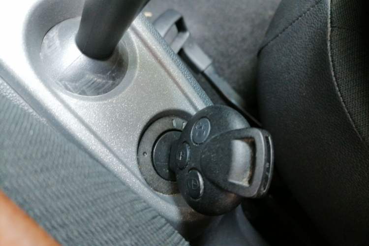 Used smart fortwo 2015 1.0 MHD Comfort Travel Edition Vehicle Key