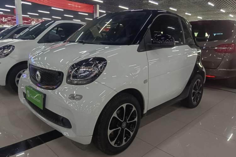 Used smart fortwo 2015 1.0L 52 kW Hardtop Passion Edition Guazi used car, China used car export, Used car for sale, Used cars, Cheapest cars for sale