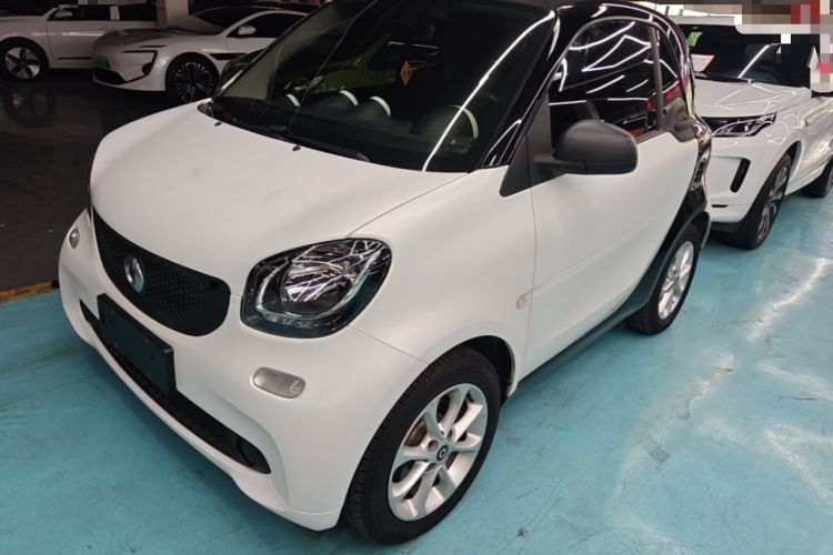Ojetý smart fortwo 2015 1.0L 52 kW hardtop Dynamic version Guazi used car, China used car export, Used car for sale, Used cars, Cheapest cars for sale