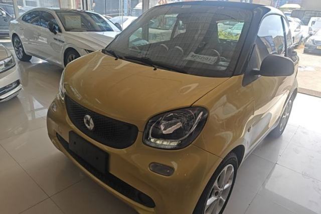 Used smart fortwo 2015 1.0L 52 kW hardtop Dynamic version