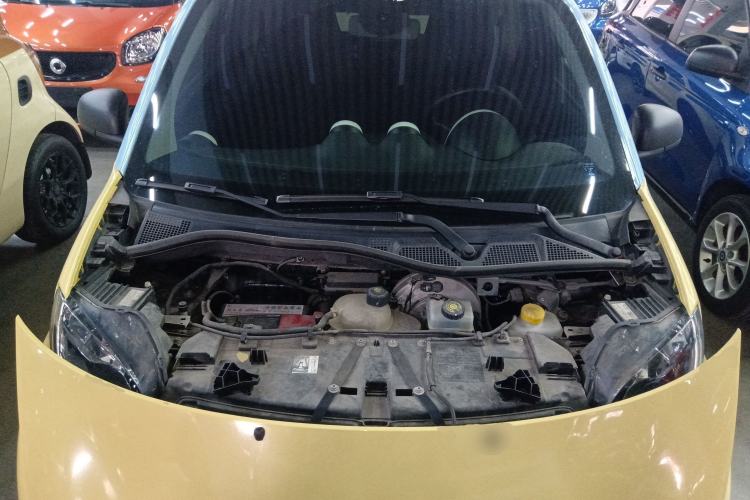 Used smart fortwo 2015 1.0L 52 kW hardtop Dynamic version Engine Bay