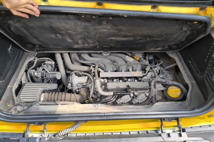 Used smart fortwo 2015 1.0L 52 kW hardtop Dynamic version Engine Bay
