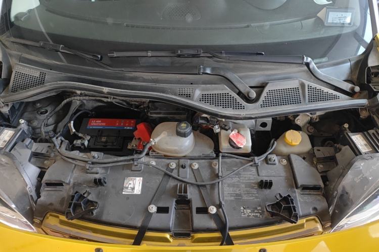 Used smart fortwo 2015 1.0L 52 kW Hardtop Passion Edition Engine Bay