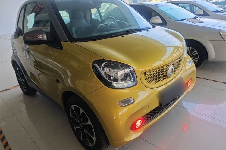Used smart fortwo 2015 1.0L 52 kW Hardtop Passion Edition Exterior 1