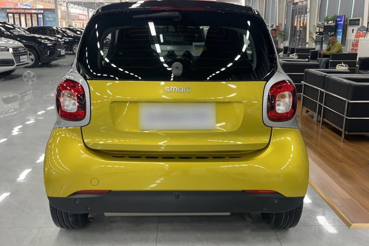 Used smart fortwo 2015 1.0L 52 kW Hardtop Passion Edition Exterior 4