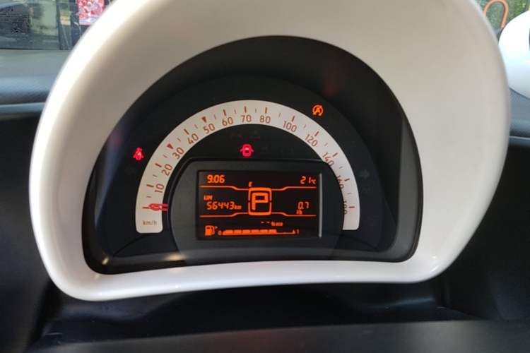 Used smart fortwo 2015 1.0L 52 kW hardtop Dynamic version Instrument Cluster