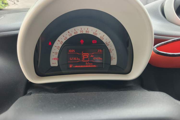 Used smart fortwo 2015 1.0L 52 kW hardtop Dynamic version Instrument Cluster