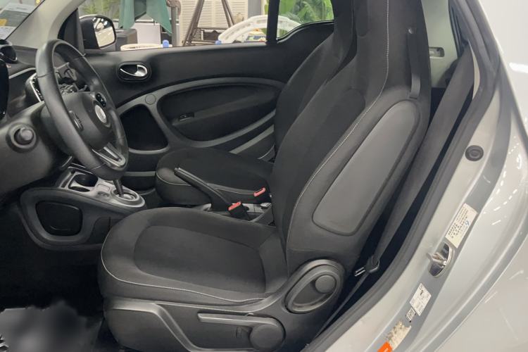 Used smart fortwo 2015 1.0L 52 kW Hardtop Passion Edition Interior 1