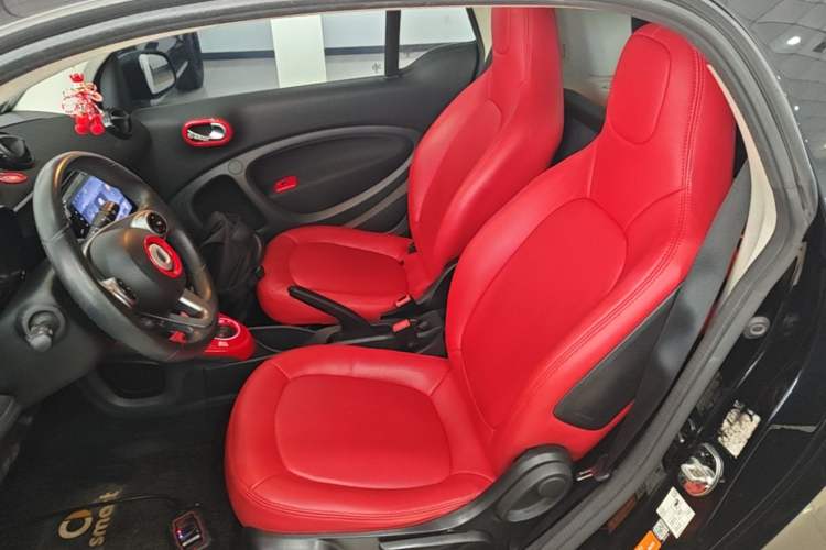 Used smart fortwo 2015 1.0L 52 kW Hardtop Passion Edition Left Front Seat