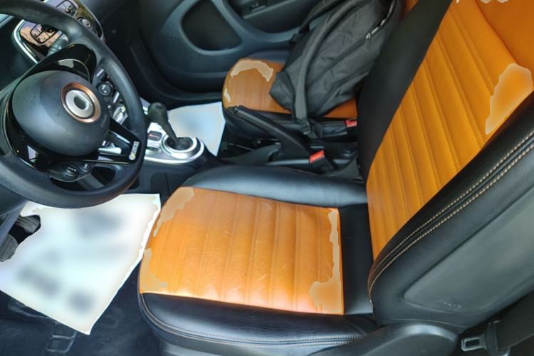 Used smart fortwo 2015 1.0L 52 kW hardtop Dynamic version Left Rear Seat