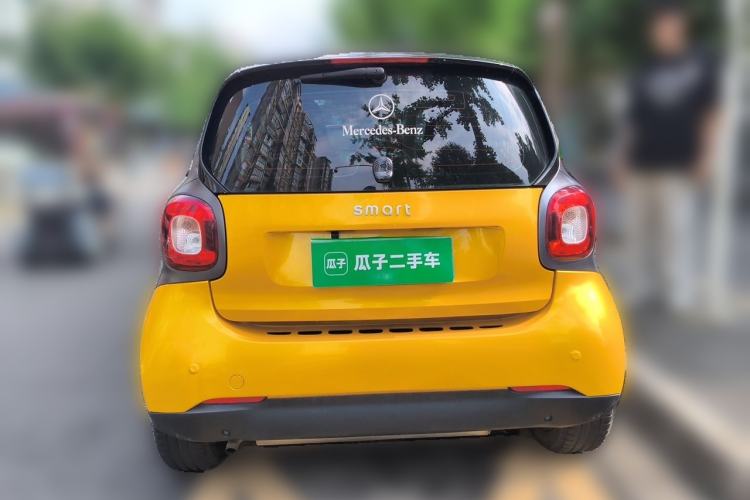 Used smart fortwo 2015 1.0L 52 kW hardtop Dynamic version Rear