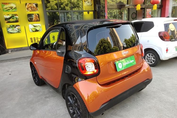 Used smart fortwo 2015 1.0L 52 kW hardtop Dynamic version Rear Left 45 Deg