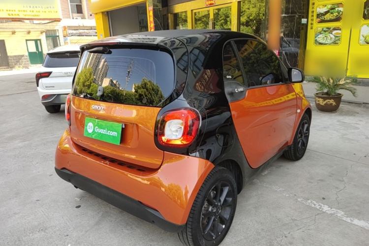 Used smart fortwo 2015 1.0L 52 kW hardtop Dynamic version Rear Right 45 Deg