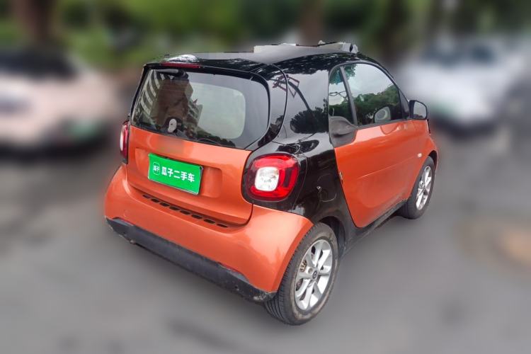Used smart fortwo 2015 1.0L 52 kW hardtop Dynamic version Rear Right 45 Deg