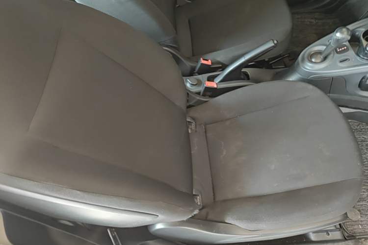 Used smart fortwo 2015 1.0L 52 kW hardtop Dynamic version Right Front Seat