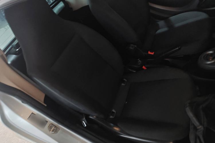 Used smart fortwo 2015 1.0L 52 kW hardtop Dynamic version Right Front Seat