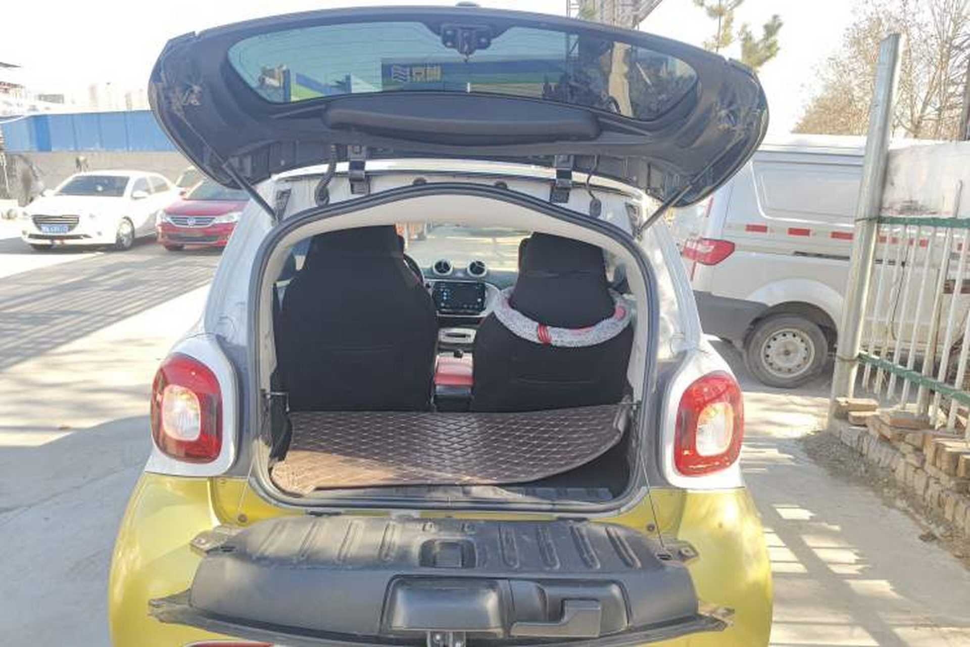 Used smart fortwo 2015 1.0L 52 kW Hardtop Passion Edition Trunk