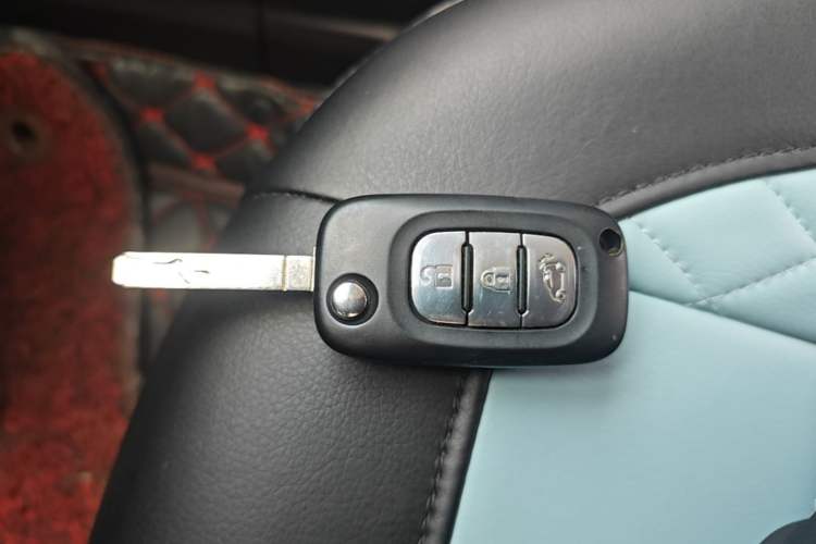 Used smart fortwo 2015 1.0L 52 kW hardtop Dynamic version Vehicle Key
