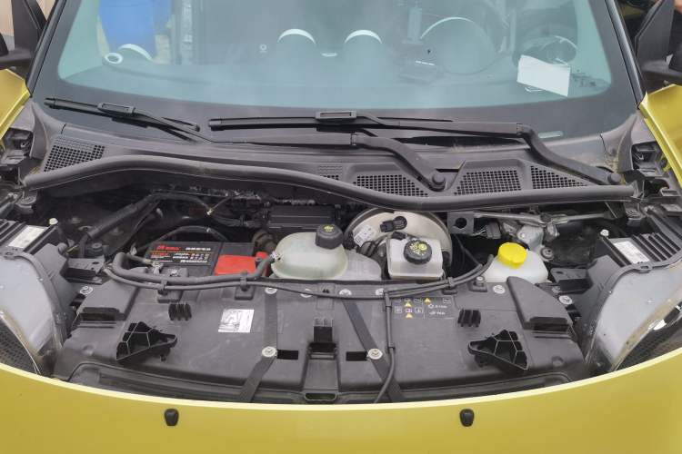 Used smart fortwo 2016 1.0L Grey Ranger Special Edition Engine Bay