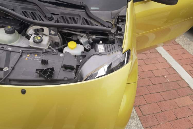 Used smart fortwo 2016 1.0L Grey Ranger Special Edition Engine Bay Left