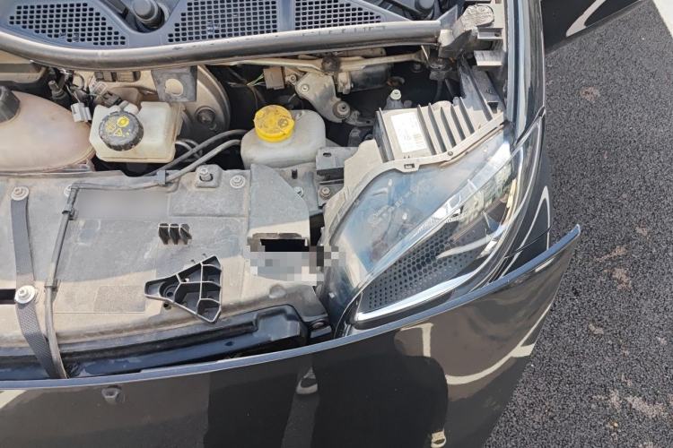 Used smart fortwo 2016 0.9T 66kW Hardtop Pioneer Edition Engine Bay Left