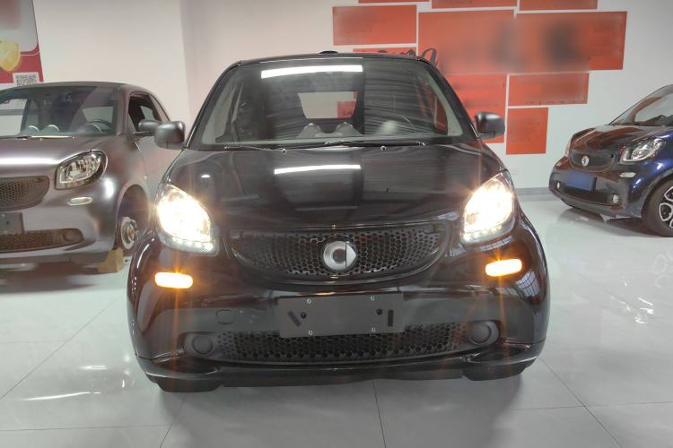 Used smart fortwo 2016 1.0L 52 kW Convertible Passion Edition Exterior 1