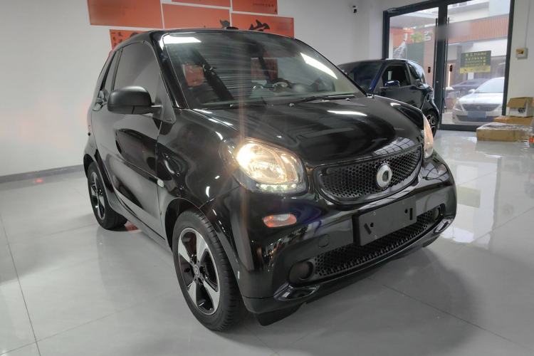 Used smart fortwo 2016 1.0L 52 kW Convertible Passion Edition Exterior 2