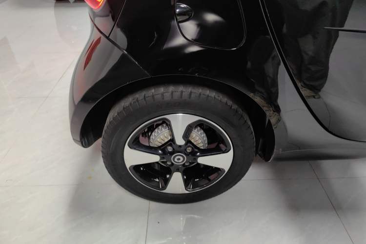 Used smart fortwo 2016 1.0L 52 kW Convertible Passion Edition Exterior 8