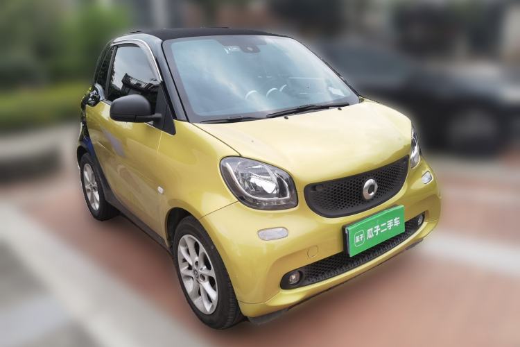 Used smart fortwo 2016 1.0L Grey Ranger Special Edition Front Right 45 Deg