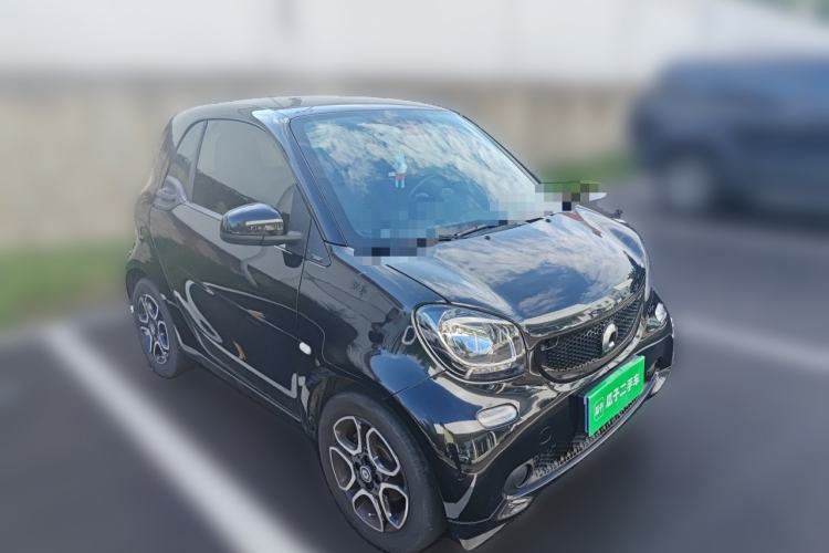Used smart fortwo 2016 0.9T 66kW Hardtop Pioneer Edition Front Right 45 Deg