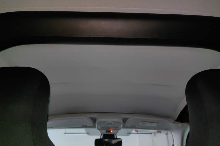 Used smart fortwo 2016 1.0L 52 kW Convertible Passion Edition Headliner