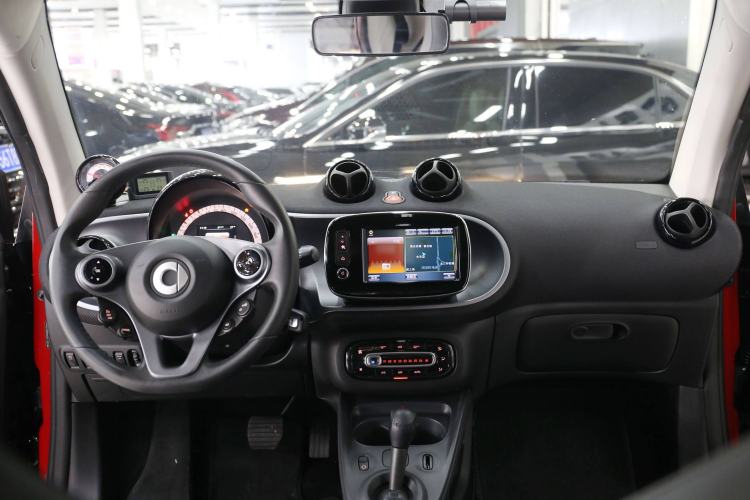 Used smart fortwo 2016 0.9T 66kW Hardtop Pioneer Edition Interior 2