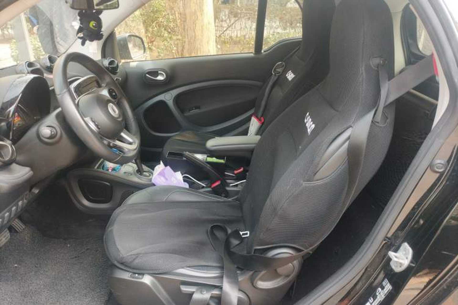 Used smart fortwo 2016 0.9T 66kW Hardtop Pioneer Edition Left Front Seat