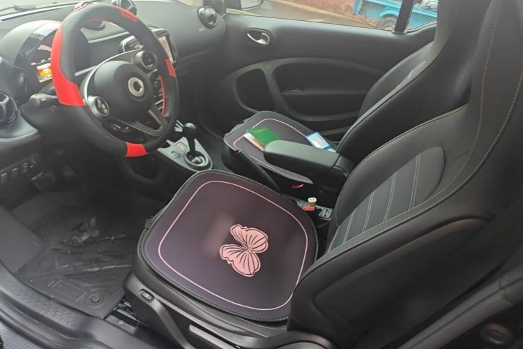 Used smart fortwo 2016 0.9T 66 kW Convertible Pioneer Edition Left Front Seat