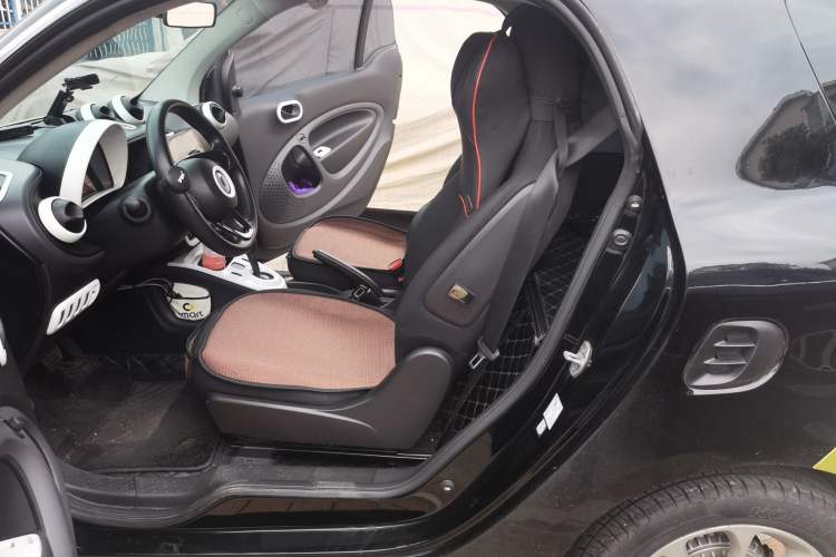 Used smart fortwo 2016 1.0L Grey Ranger Special Edition Left Rear Seat
