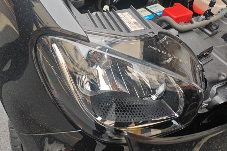 Used smart fortwo 2016 0.9T 66 kW Convertible Pioneer Edition Right Front Headlight