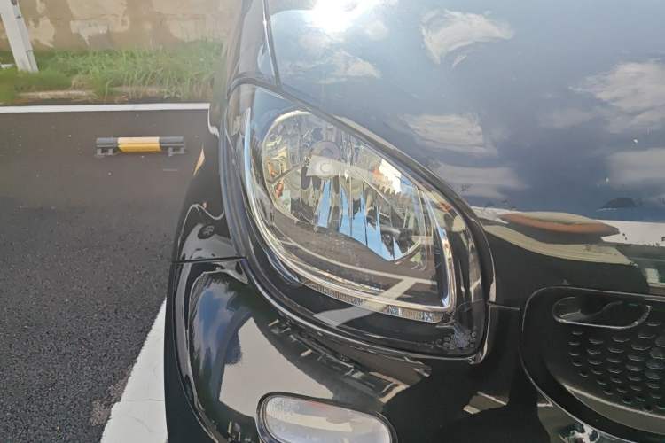 Used smart fortwo 2016 0.9T 66kW Hardtop Pioneer Edition Right Front Headlight