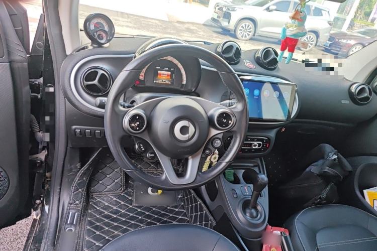 Used smart fortwo 2016 0.9T 66kW Hardtop Pioneer Edition Steering Wheel