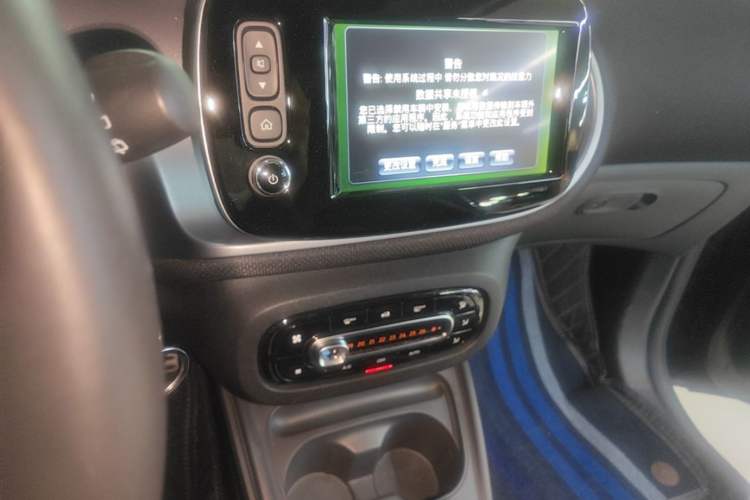 Used smart fortwo 2016 0.9T 66kW Hardtop Pioneer Edition Audio And AC Panel