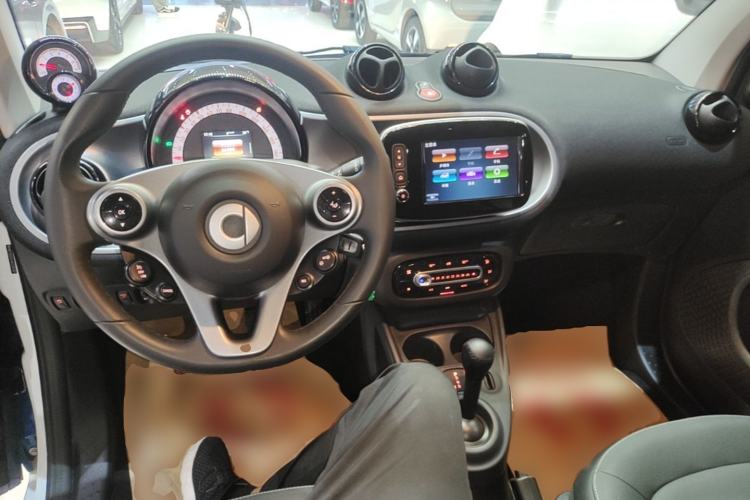 Used smart fortwo 2016 0.9T 66kW Hardtop Pioneer Edition Center Console